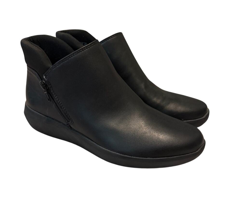 Clarks Kayleigh Mid Black Leather Ankle Boots Women’s Size 9 Medium Comfort